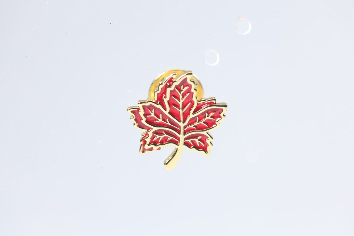 Red Brass Canadian Maple Leaf Pin for Proud Women & Men - Perfect Accessory for Every Occasion